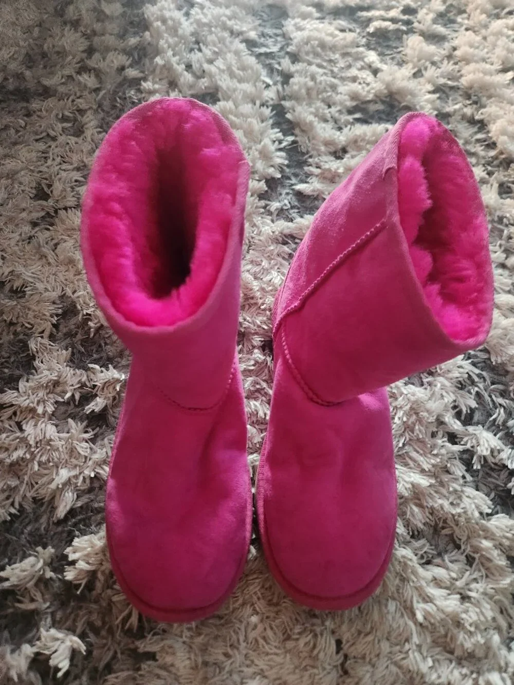 Ugg classic size 6